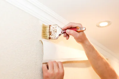 Pose de papier peint à Corlay — revêtements muraux et toiles de verre